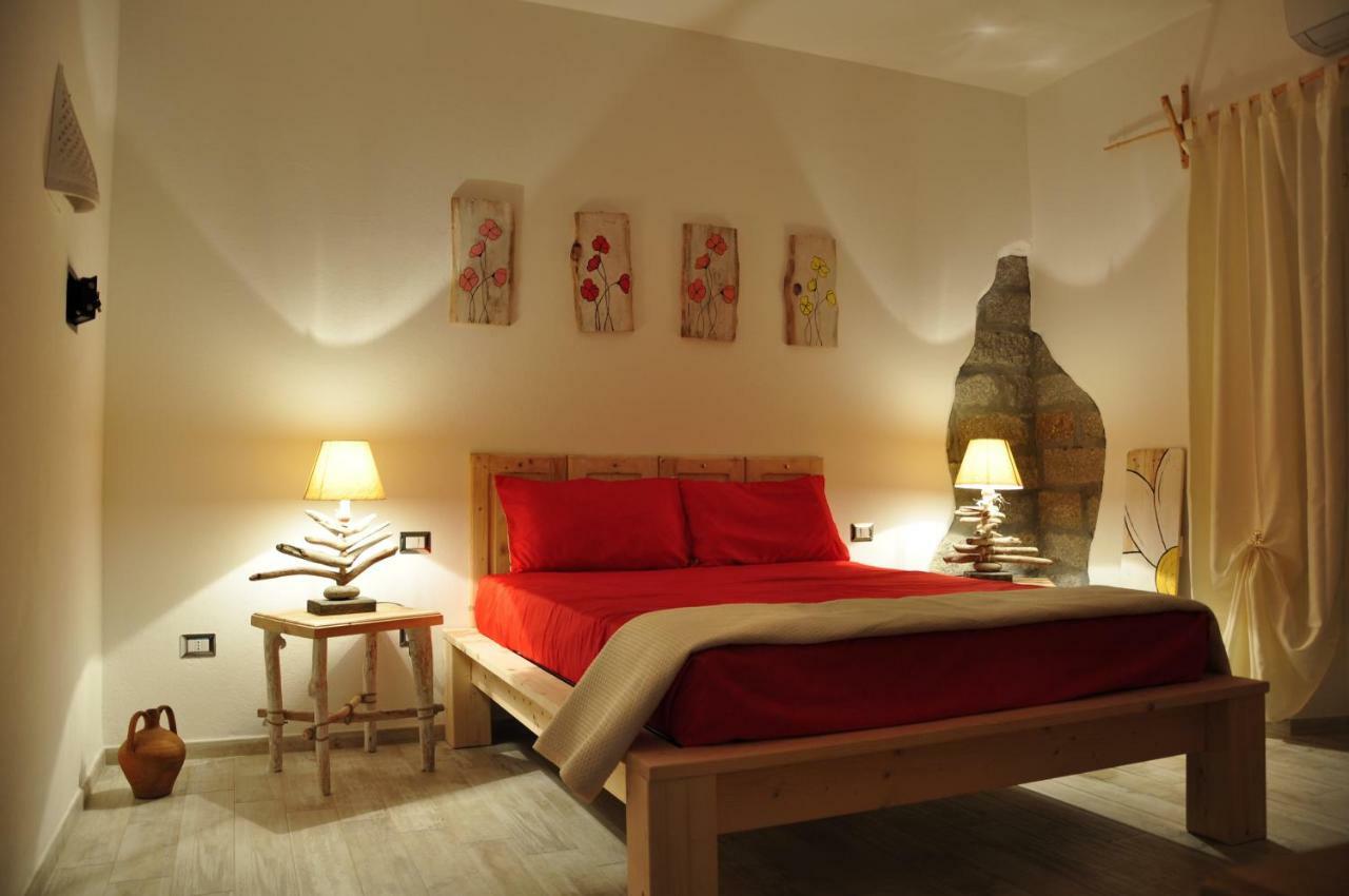 B&B Les Chambres Rooms & Suite Santa Teresa Gallura Eksteriør bilde